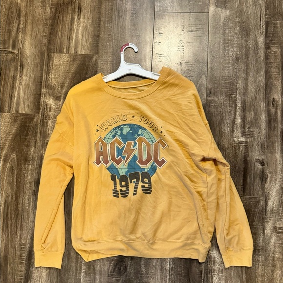 Hot Topic | Tops | Acdc Top | Poshmark
